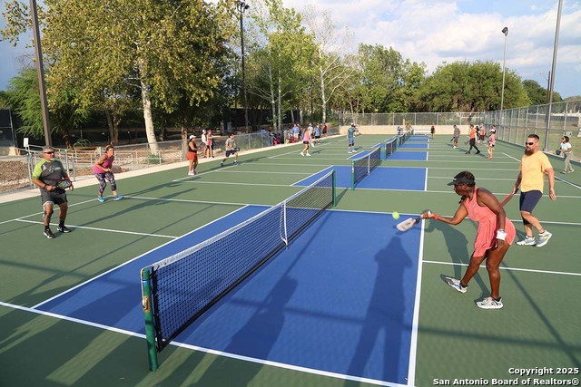 Image 40 of 43 For 319 Pine N