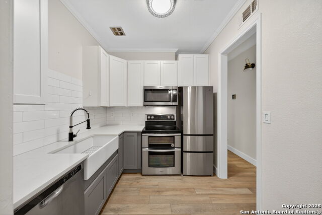 Image 13 of 32 For 7711 Broadway Street Unit 8b  8b
