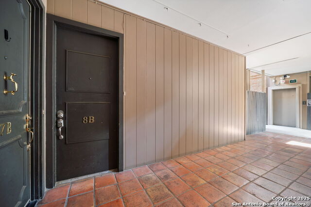 Image 6 of 32 For 7711 Broadway Street Unit 8b  8b