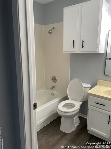 Image 12 of 19 For 2514 Ravina St