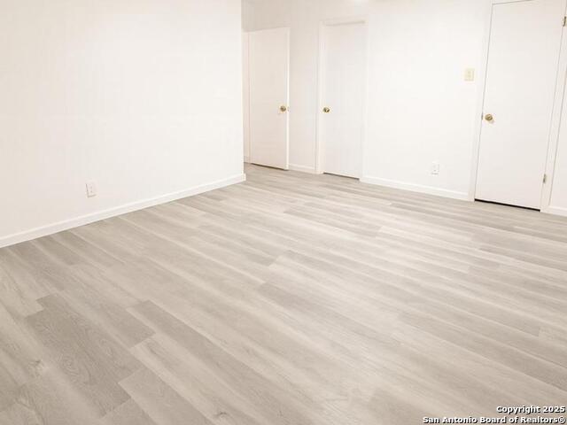 Listing photo id 4 for 1007 Evening Dun St.