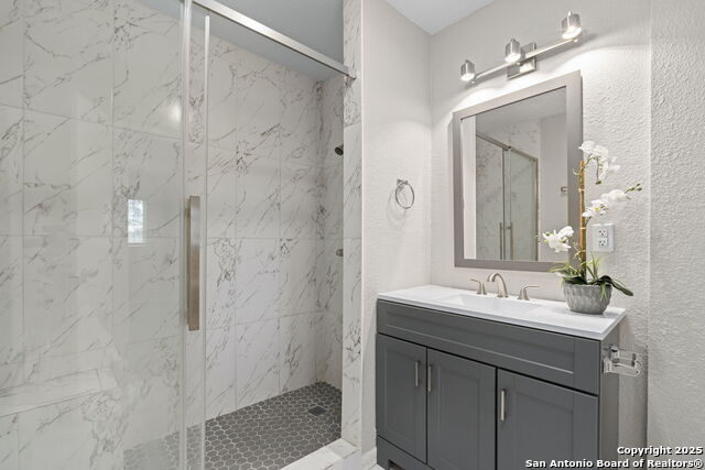 Listing photo id 15 for 4107 Laura Jean
