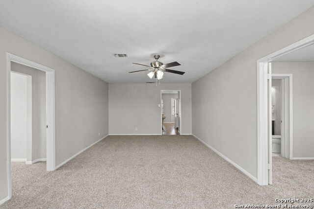 Listing photo id 18 for 4107 Laura Jean