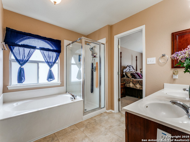 Listing photo id 20 for 10702 Diamond Rock