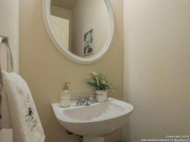 Image 26 of 35 For 130 Nueva Vista