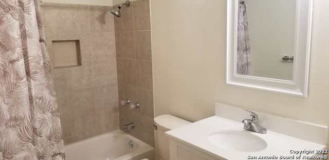 Listing photo id 9 for 8435 Forest Ridge