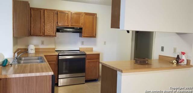 Listing photo id 2 for 8435 Forest Ridge