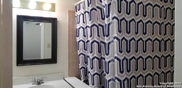 Listing photo id 4 for 8435 Forest Ridge