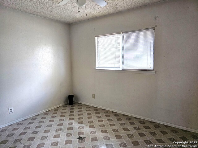 Image 7 of 11 For 5906 Lubbers Way