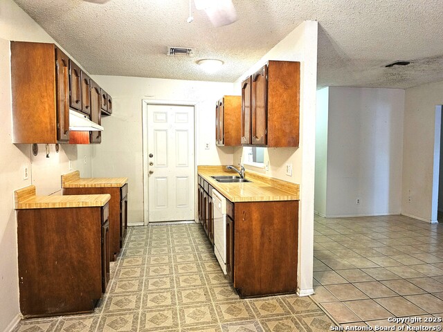 Image 8 of 11 For 5906 Lubbers Way