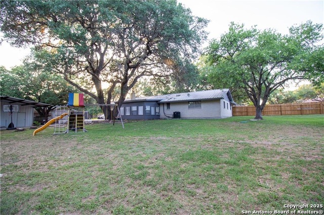 Image 18 of 20 For 33 Encino Loma