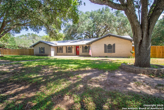 Image 2 of 20 For 33 Encino Loma