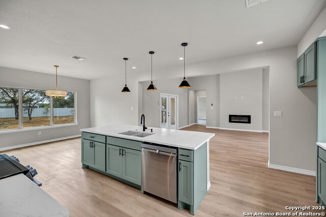 Image 16 of 46 For 23048 Hilltop Peaks