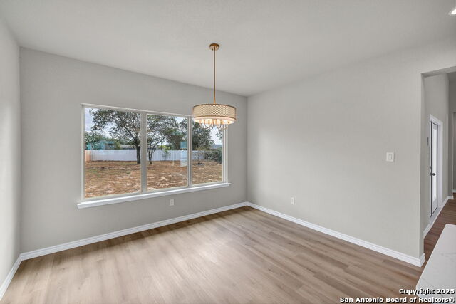 Image 18 of 46 For 23048 Hilltop Peaks