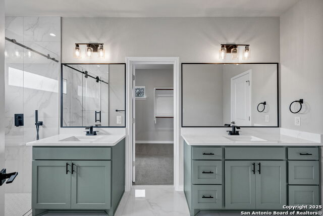 Image 23 of 46 For 23048 Hilltop Peaks