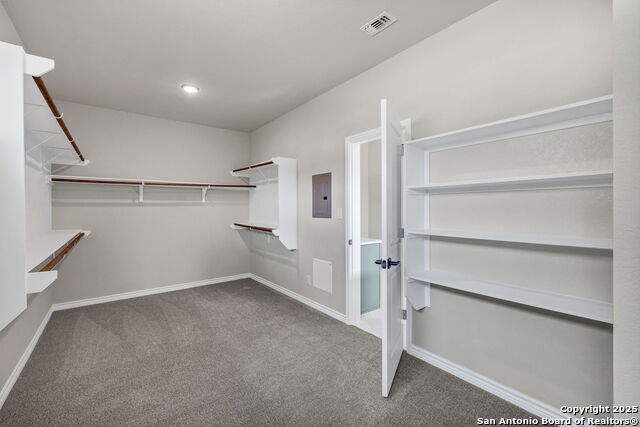 Image 26 of 46 For 23048 Hilltop Peaks