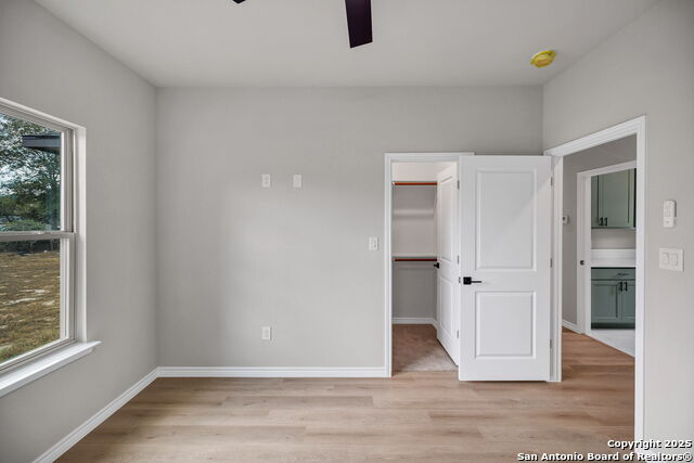 Image 31 of 46 For 23048 Hilltop Peaks