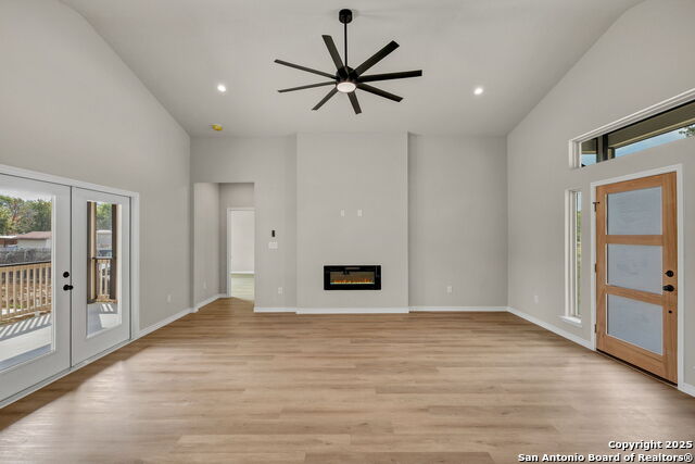 Image 8 of 46 For 23048 Hilltop Peaks