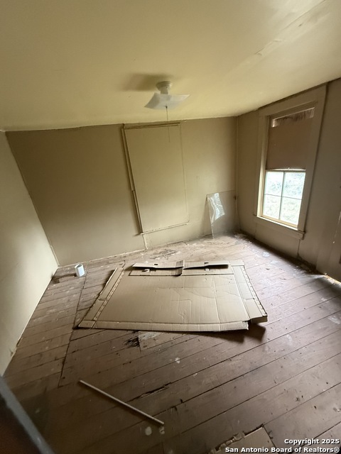 Listing photo id 7 for 132 Wheeler  