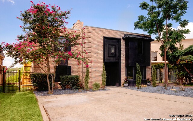 Image 3 of 20 For 3815 W Songbird Ln