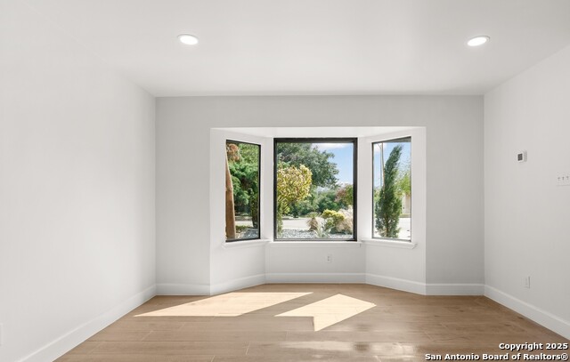 Image 8 of 20 For 3815 W Songbird Ln