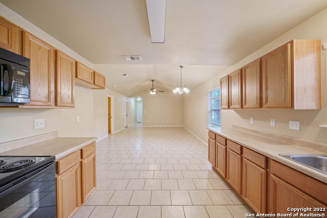 Image 13 of 26 For 280 Rosalie Dr B (right)