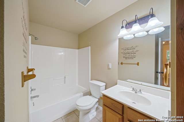 Image 19 of 26 For 280 Rosalie Dr B (right)