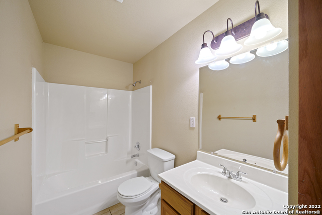 Image 22 of 26 For 280 Rosalie Dr B (right)