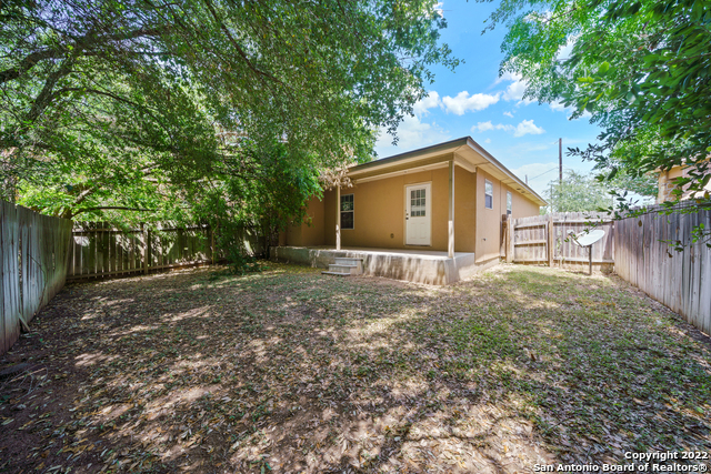 Image 24 of 26 For 280 Rosalie Dr B (right)