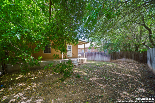 Image 26 of 26 For 280 Rosalie Dr B (right)