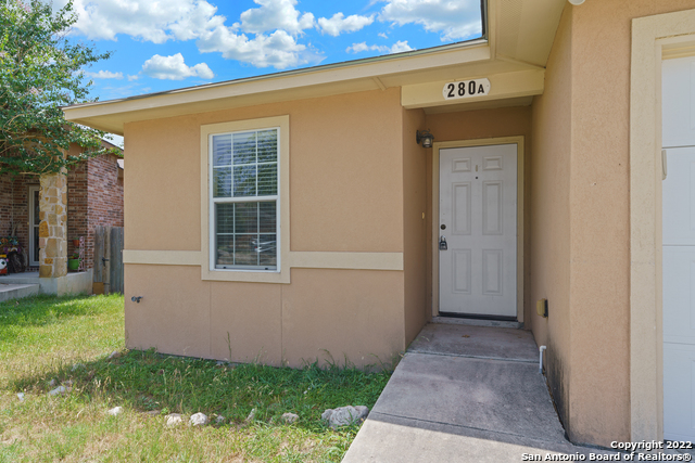 Image 4 of 26 For 280 Rosalie Dr B (right)