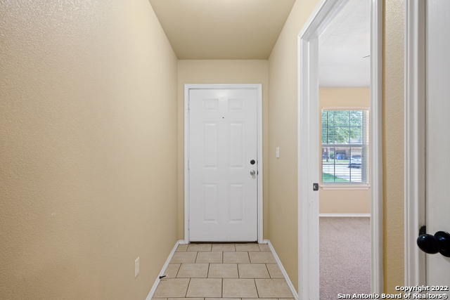 Image 5 of 26 For 280 Rosalie Dr B (right)