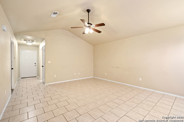 Image 7 of 26 For 280 Rosalie Dr B (right)