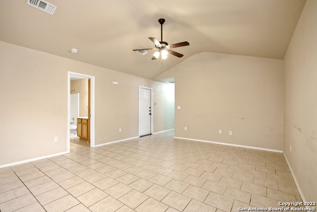 Image 8 of 26 For 280 Rosalie Dr B (right)