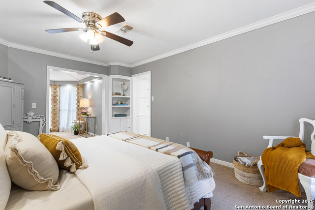 Listing photo id 13 for 8433 Oak Thicket