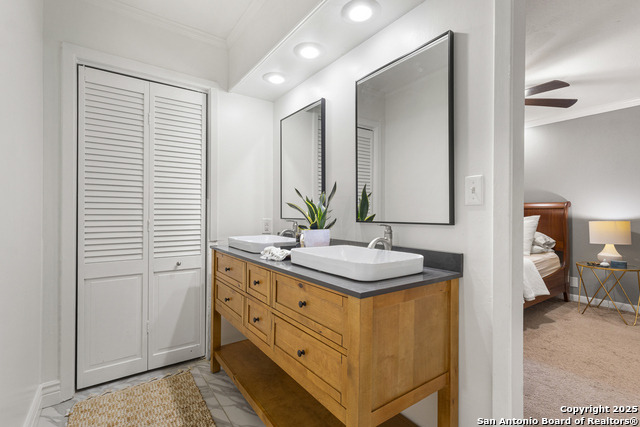 Listing photo id 14 for 8433 Oak Thicket