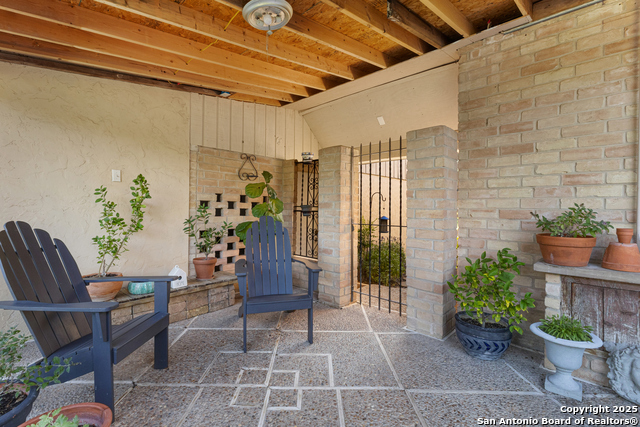 Listing photo id 25 for 8433 Oak Thicket