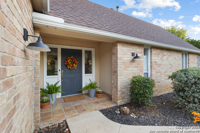 Listing photo id 1 for 8433 Oak Thicket