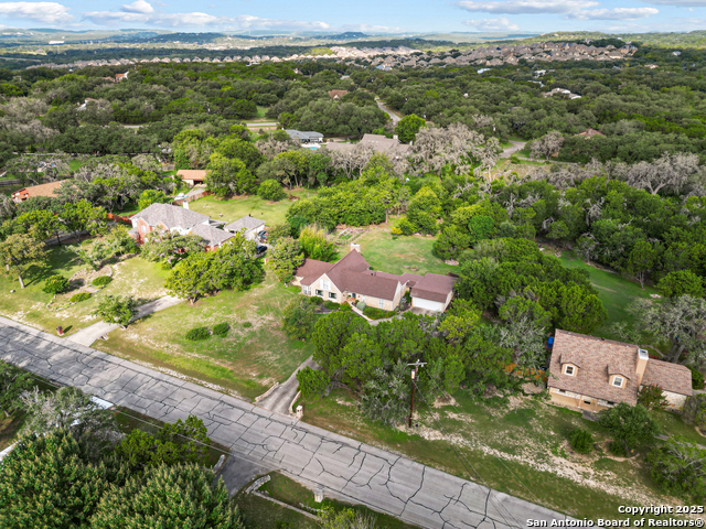 Listing photo id 30 for 8433 Oak Thicket