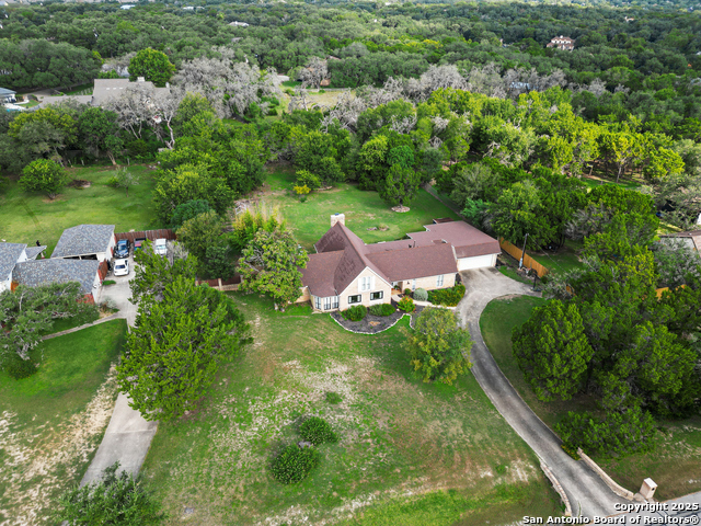 Listing photo id 31 for 8433 Oak Thicket