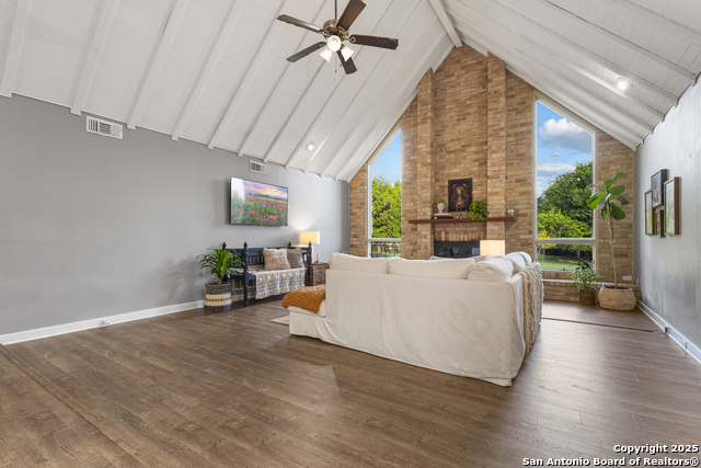 Listing photo id 5 for 8433 Oak Thicket