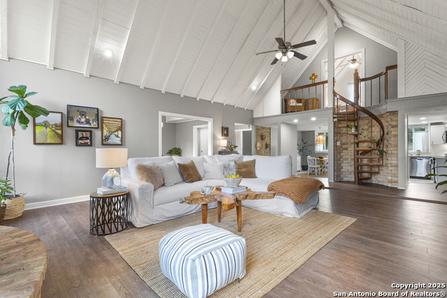 Listing photo id 7 for 8433 Oak Thicket