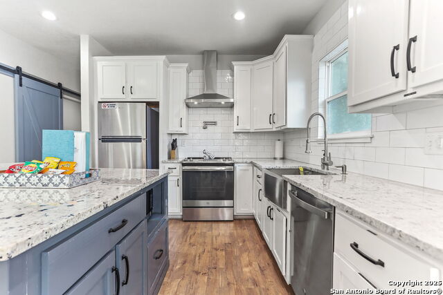 Image 10 of 36 For 335 Helena St