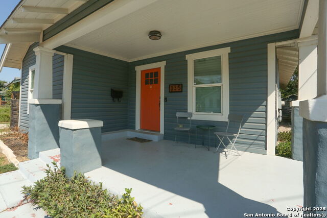 Image 4 of 36 For 335 Helena St