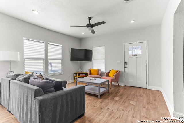 Image 6 of 36 For 335 Helena St