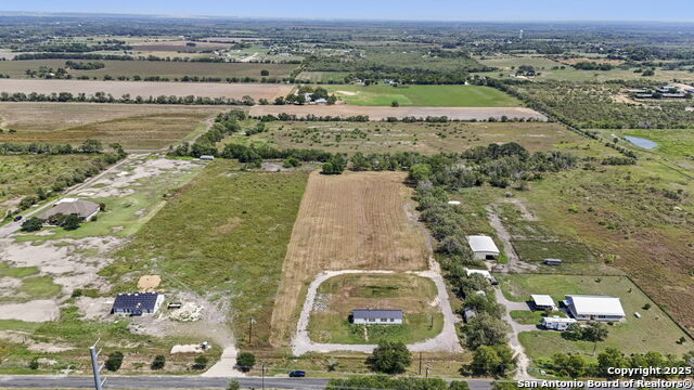 Listing photo id 14 for 11890 Keller