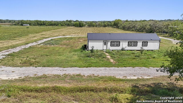 Listing photo id 16 for 11890 Keller