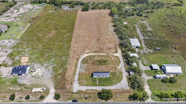 Listing photo id 3 for 11890 Keller