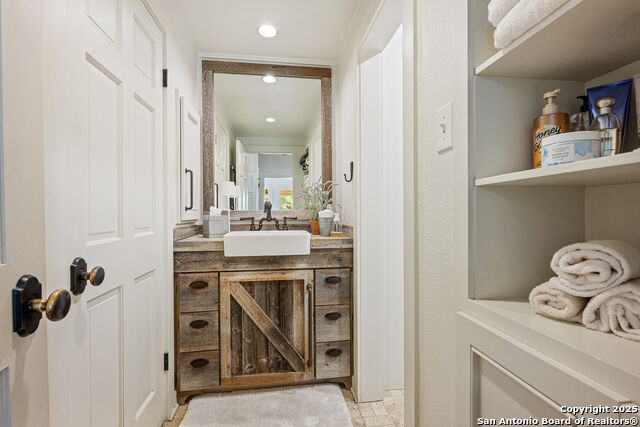 Image 13 of 43 For 46 Lewis