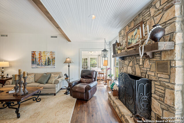 Image 15 of 43 For 46 Lewis